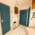 T2+cabine, Clim, Parking Privé, 4 Pers, - Fr-1-81-430 * Le Barcarès