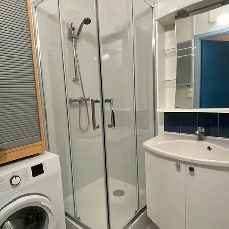 شقة T2 Avec Cabine, Climatisation, Parking, Vue - - Fr-1-81-430